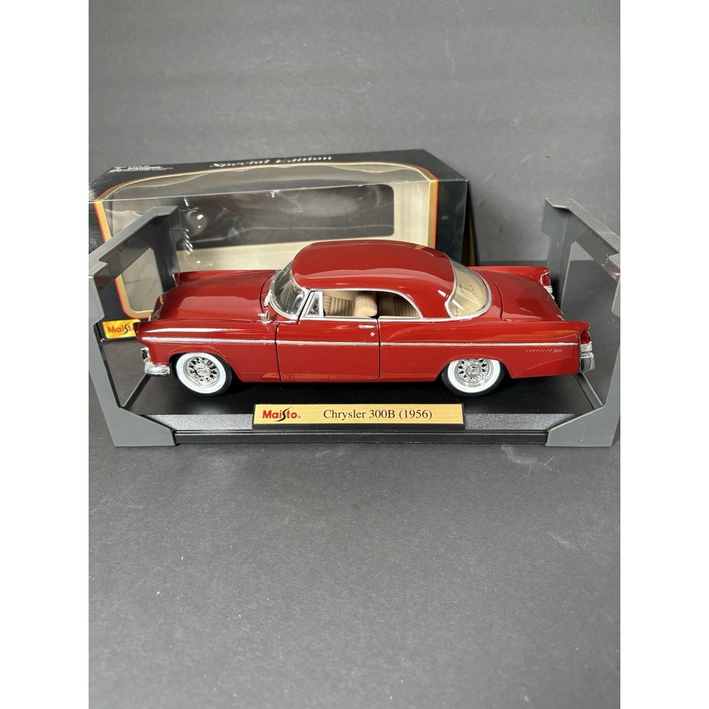 Maisto 1956 Chrysler 300B Special Edition 1:18 Diecast Model Car Red